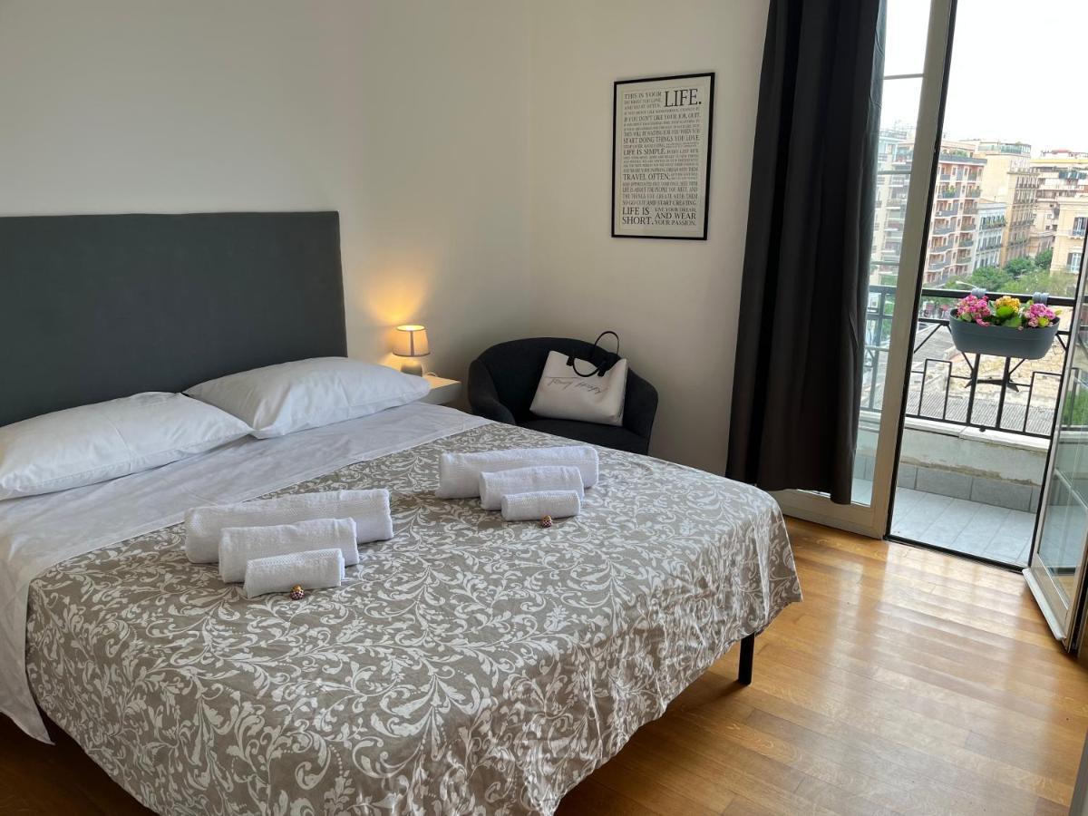 Politeama Suite In The Heart Of The City Palermo Exterior foto