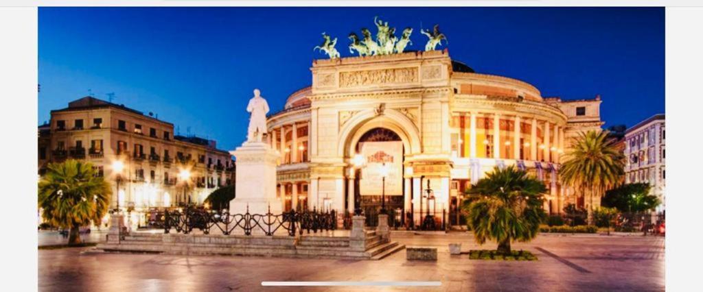 Politeama Suite In The Heart Of The City Palermo Exterior foto