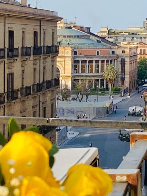 Politeama Suite In The Heart Of The City Palermo Exterior foto