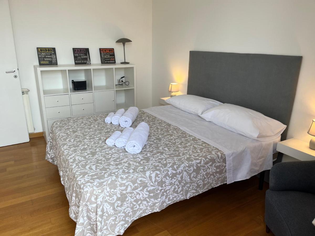 Politeama Suite In The Heart Of The City Palermo Exterior foto